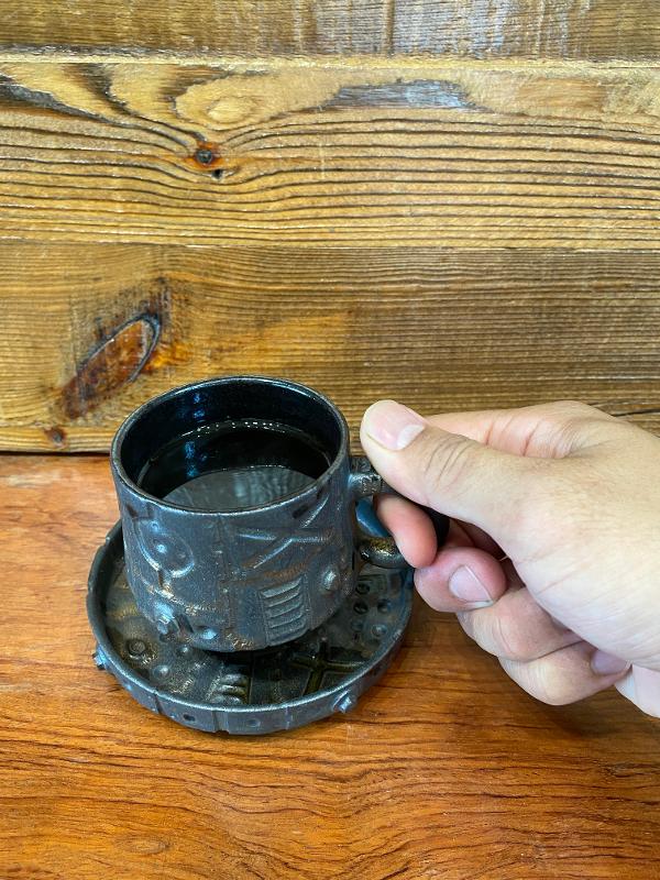 鏽蝕鐵器(咖啡杯組)，共3張