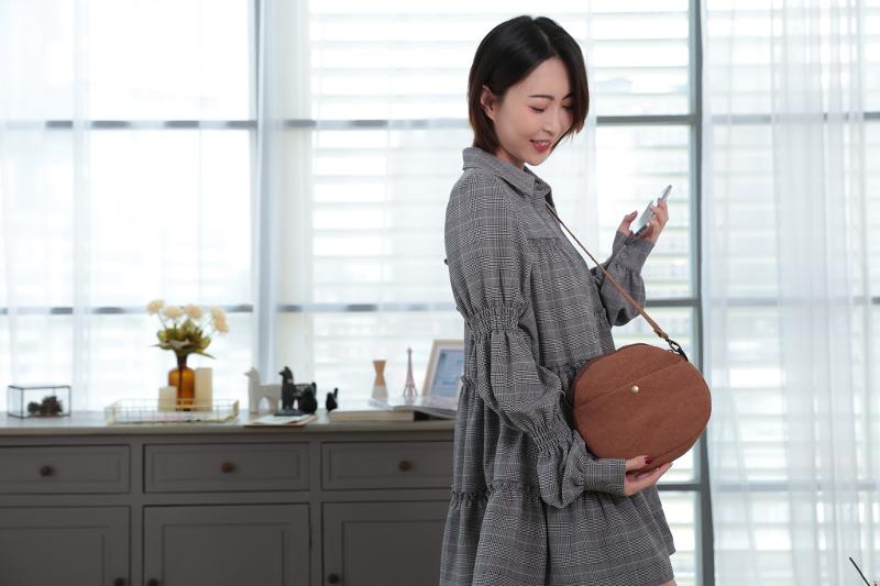 柿·斜背包，共4張