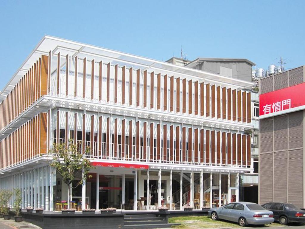 5d4a4894bb270 - Julia Chiu