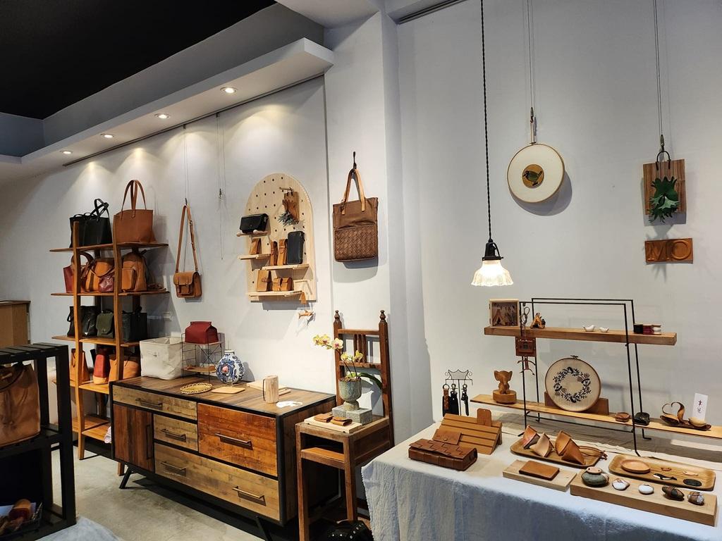 木莫皮革工作室展示空間