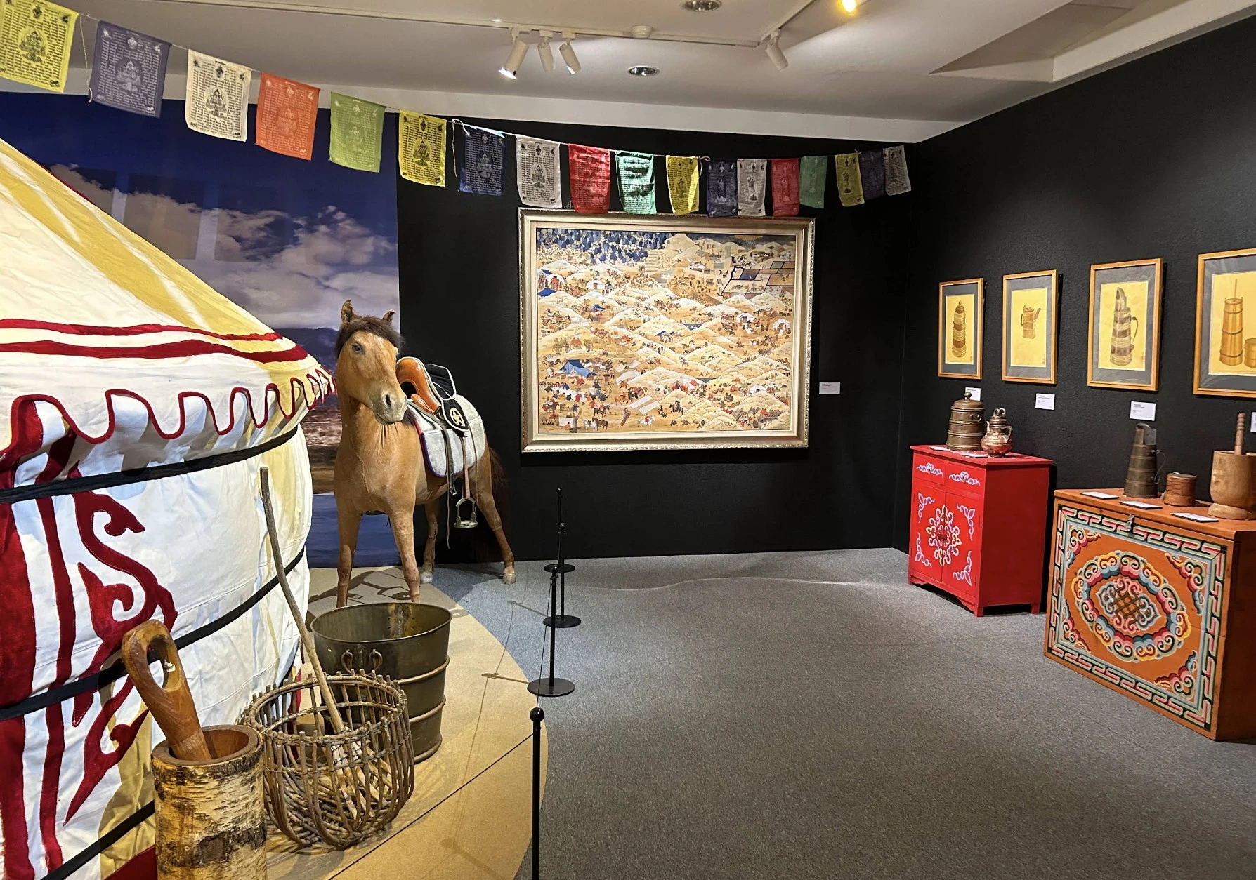 蒙藏文化館內的「蒙古包迎新年生活實景」展區