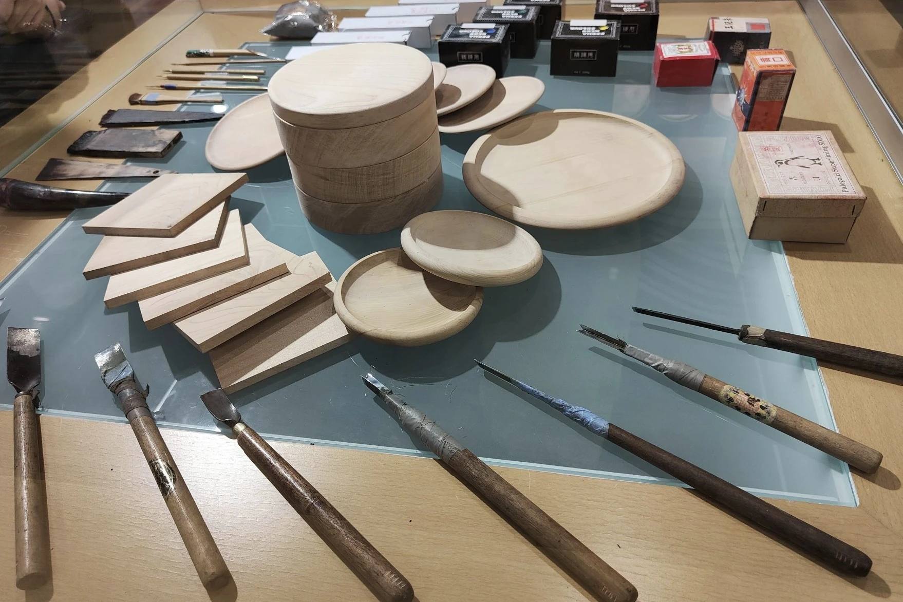 製作漆器材料與工具
